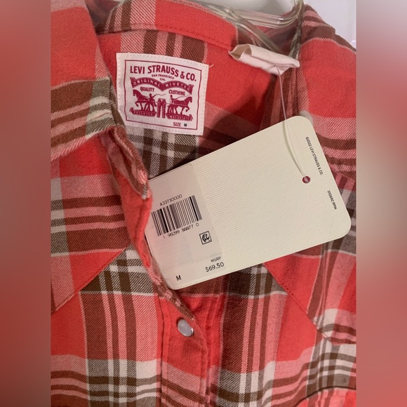 NWT Levi’s Women’s Dylan Relaxed Western Shirt in Burnt Sierra - Picture 6 of 6